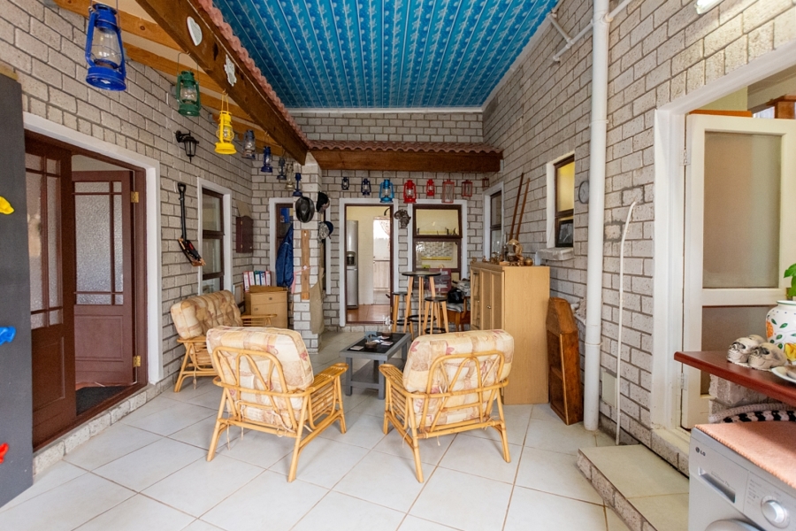 5 Bedroom Property for Sale in Britannia Bay Western Cape